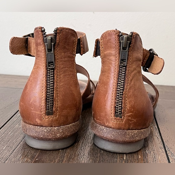 Born Timina Gladiator Sandals Womens size 7 - Picture 9 of 10